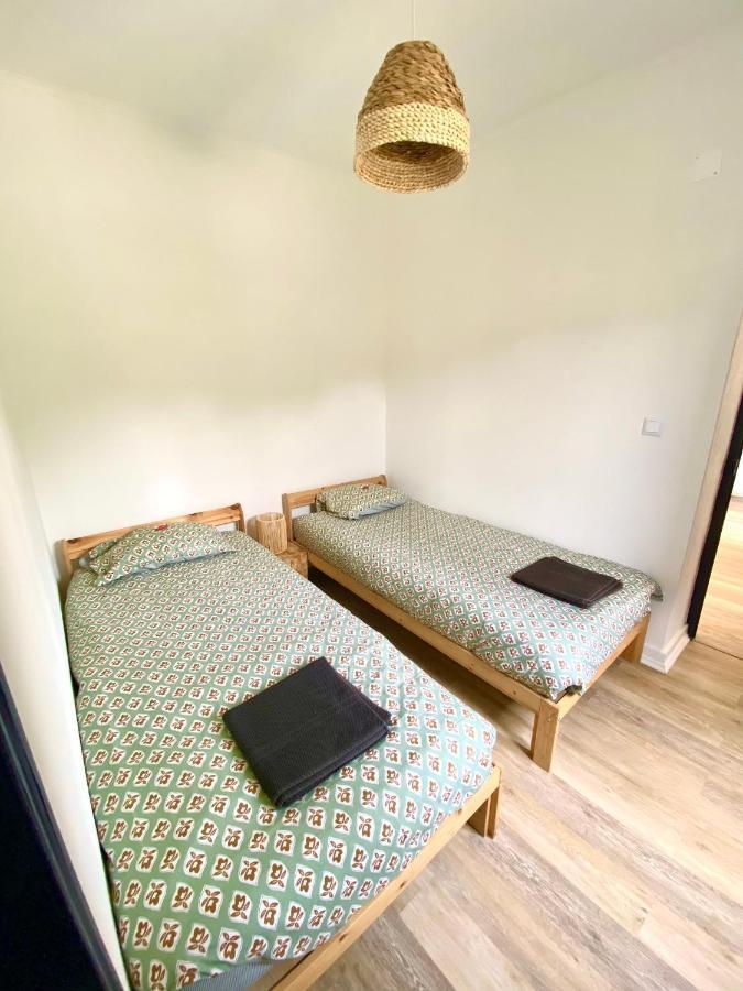 Pine & Apple Sintra Beach House Colares Exterior photo